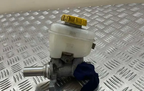 Subaru Forester SH Master brake cylinder