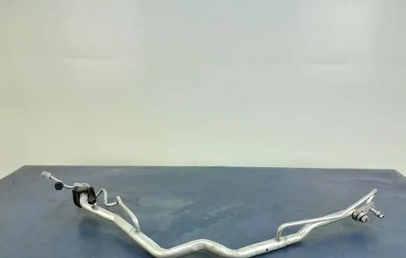 Infiniti Q50 Air conditioning (A/C) pipe/hose