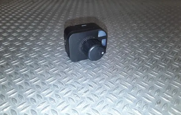 Audi A6 S6 C6 4F Wing mirror switch 8E0959565