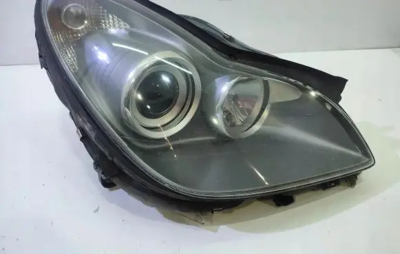 Mercedes-Benz CLS C219 Headlight/headlamp