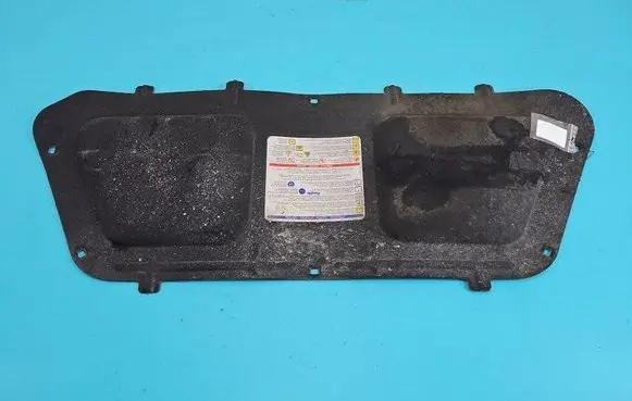 Engine bonnet/hood sound/heat insulation