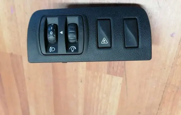 Renault Scenic III - Grand scenic III Headlight level height control switch 648450001R 648450007R