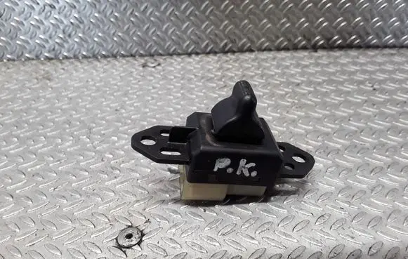 Chrysler Town u0026 Country IV Central locking switch button 04685727AA