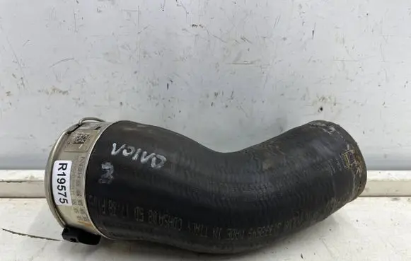 Volvo XC90 Intercooler hose/pipe 31422152