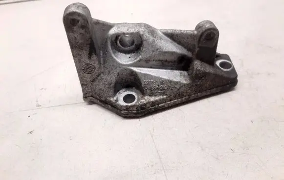 BMW 5 F10 F11 Engine mounting bracket 7805421