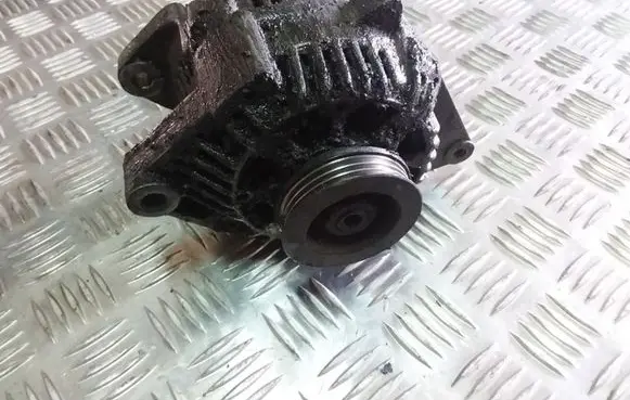 Renault Megane I Generator/alternator 7700866507