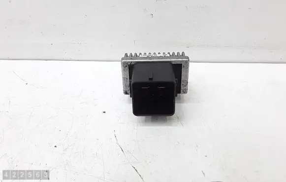 Renault Captur Glow plug pre-heat relay 110678071R