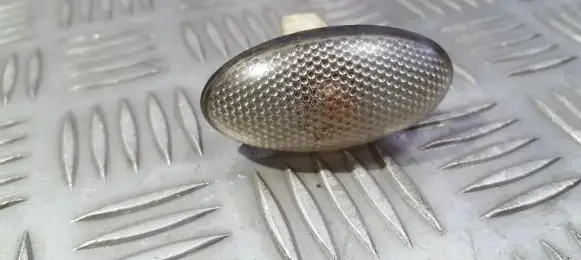 Peugeot 206 Front fender indicator light