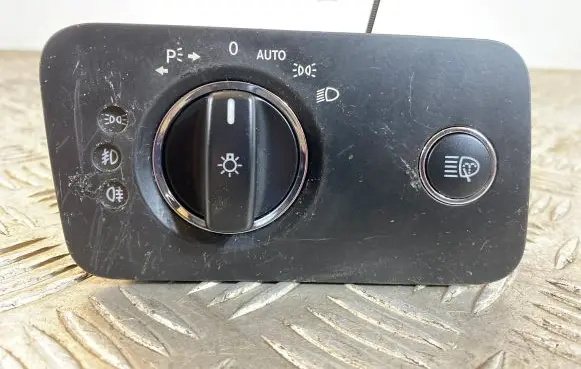 Mercedes-Benz CLS C219 Light switch A2195450104 04059130
