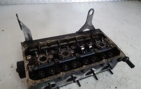 Volkswagen Golf IV Engine head 036103373T