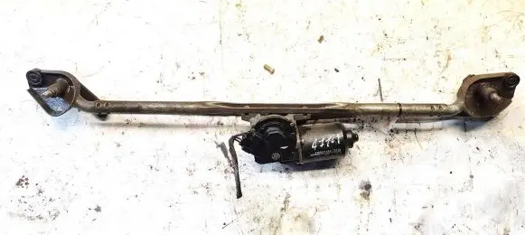 Front wiper linkage and motor