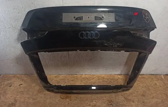 Audi Q8 Truck tailgate 