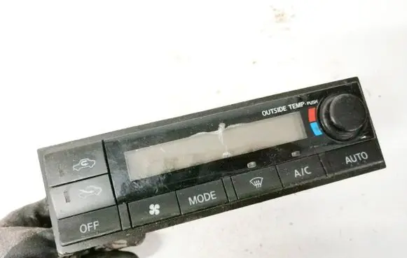 Nissan X-Trail T30 Climate control unit 275008H302 3M67234700