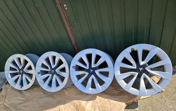 Tesla Model 3 R19 alloy rim 