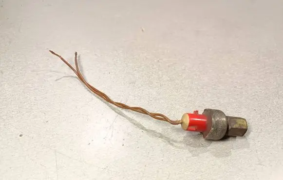 Air conditioning (A/C) pressure sensor