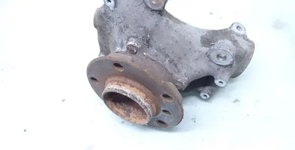 BMW 1 F20 F21 Front wheel hub spindle knuckle 6792286