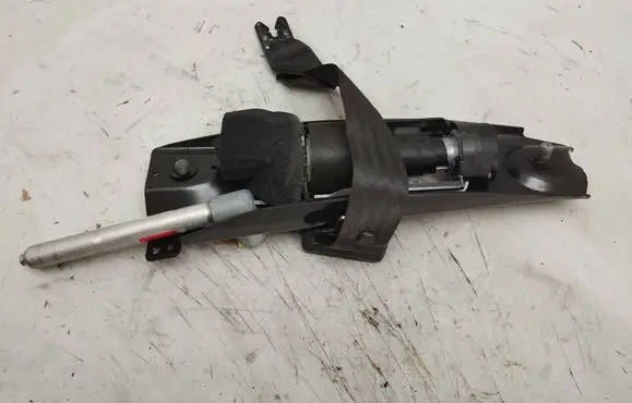 Volvo V70 Front seatbelt 6041213RHC 6041213BHC