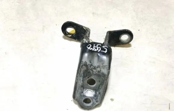 KIA Ceed Front door upper hinge