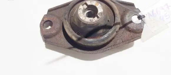 Alfa Romeo 147 Engine mount bracket a236