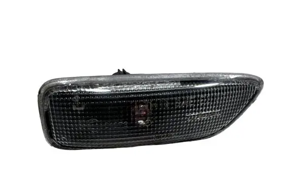 Volvo XC90 Front fender indicator light 8658945 E101678