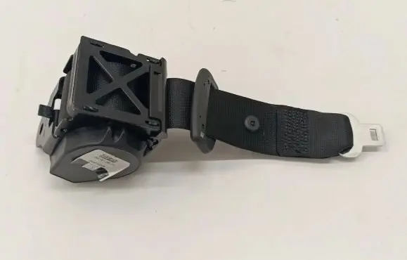 BMW 2 F44 Rear seatbelt 644634300B