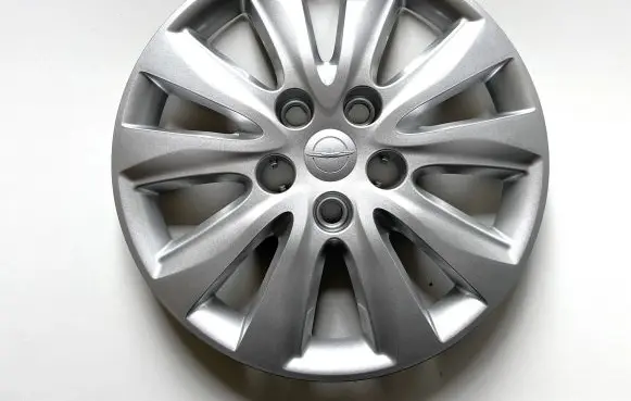 Chrysler Pacifica R17 wheel hub/cap/trim 4726536AC 4726536AB