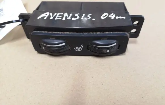 Toyota Avensis T250 Seat heating switch 453417