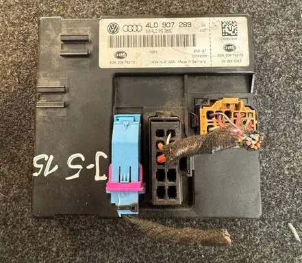 Audi Q7 4L Comfort/convenience module 4L0907289 12092006 5DK00876272