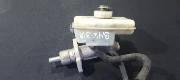 BMW 3 E46 Master brake cylinder 