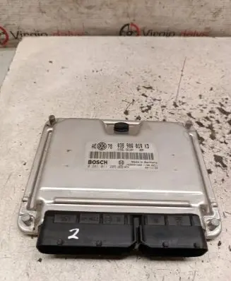 Volkswagen PASSAT B5.5 Engine control unit/module 038906019KD 1039S01966 0281011205