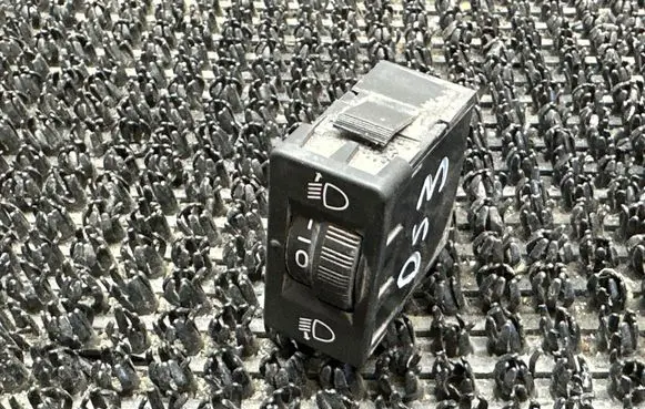 Citroen DS3 Headlight level height control switch 9666186877