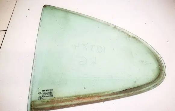 Rear vent window glass