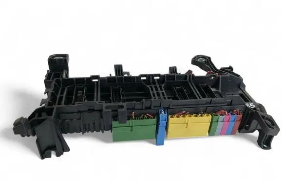 Mercedes-Benz B W246 W242 Fuse module A2465400240
