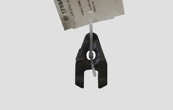Volvo V40 Fuel Injector clamp holder