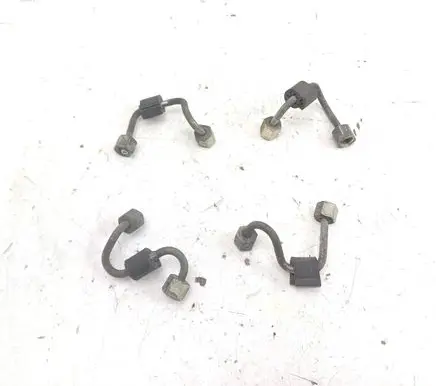 Volkswagen Caddy Fuel injector supply line/pipe 