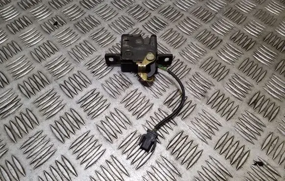 Audi A6 S6 C4 4A Tailgate/trunk/boot lock/catch/latch 4A9827506C