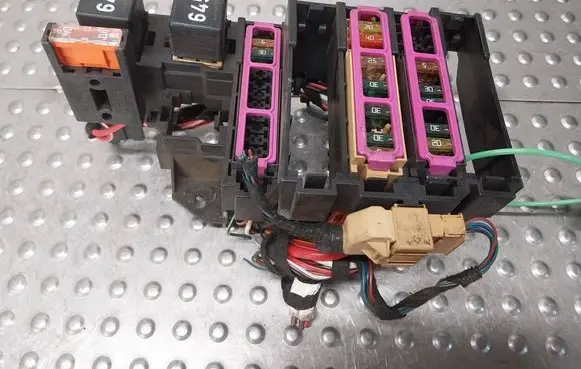 Audi A4 S4 B8 8K Fuse box set 8T8971845