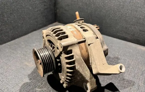 Jeep Grand Cherokee (WK) Generator/alternator 56029914AA