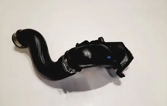 Intercooler hose/pipe