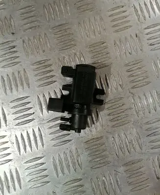 BMW X5 E70 Vacuum valve 7796634