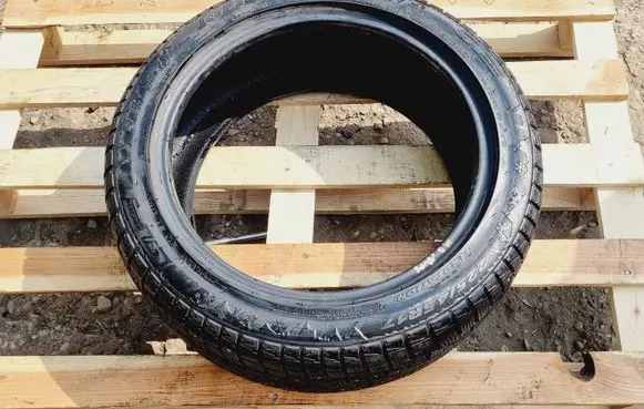 Mercedes-Benz C W205 R17 C winter/snow tires with studs GTRADIAL ICEPRO3