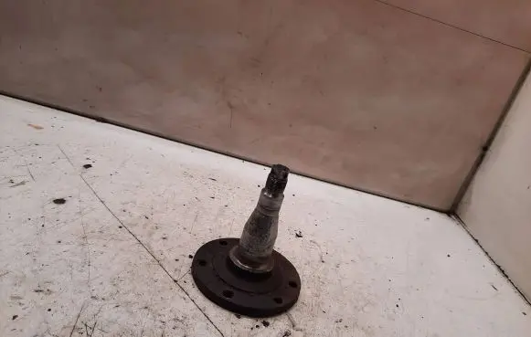 Audi 100 200 5000 C3 Stub axle 
