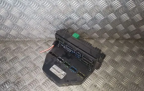 Mercedes-Benz E W212 Fuse module A2129008507 F005V01065 A2129016300