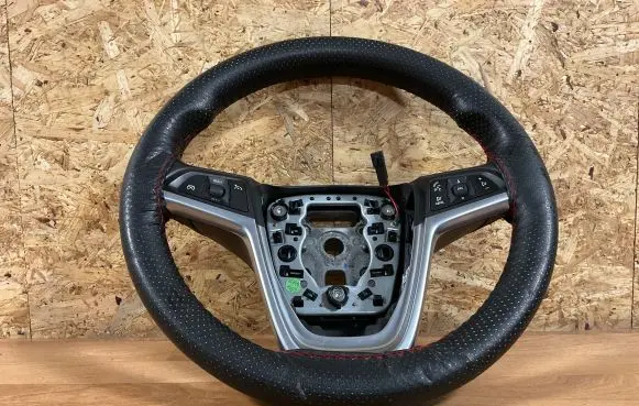 Opel Insignia A Steering wheel 13306885 83LW8L