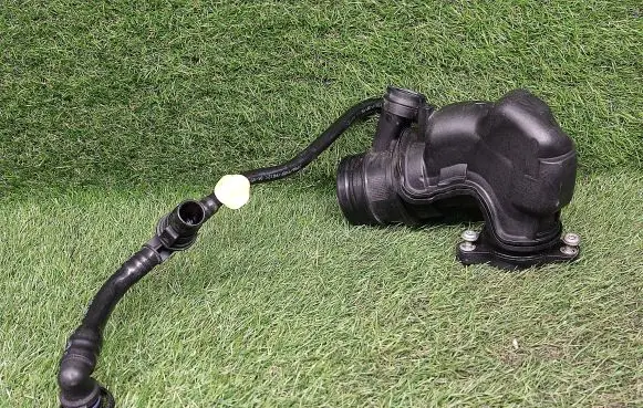 Volkswagen Jetta VI Turbo air intake inlet pipe/hose 04E129656H