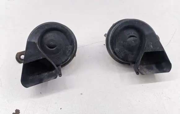 Mercedes-Benz ML W164 Horn signal 04T339BL401 703881165 04T344BL401