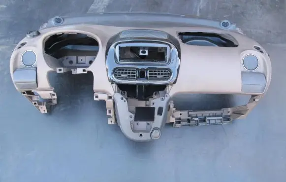 Citroen C-Zero Dashboard 8000A067ZZ 3E00 LU20