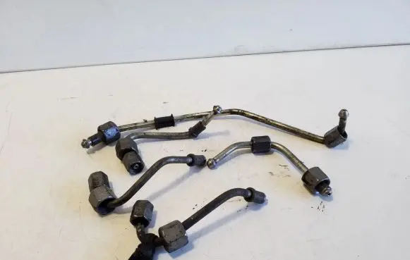 Iveco Daily 5th gen Fuel injector supply line/pipe 