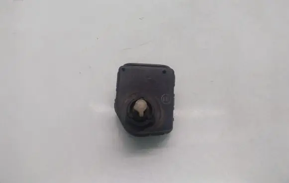 Volkswagen Golf III Headlight level adjustment motor 1H0941295B