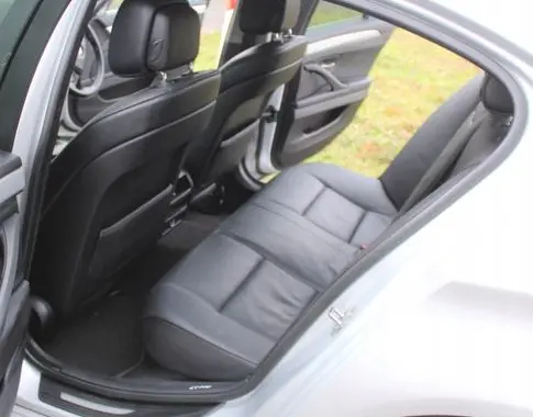 BMW M5 Rubber seal sliding door (on door) 